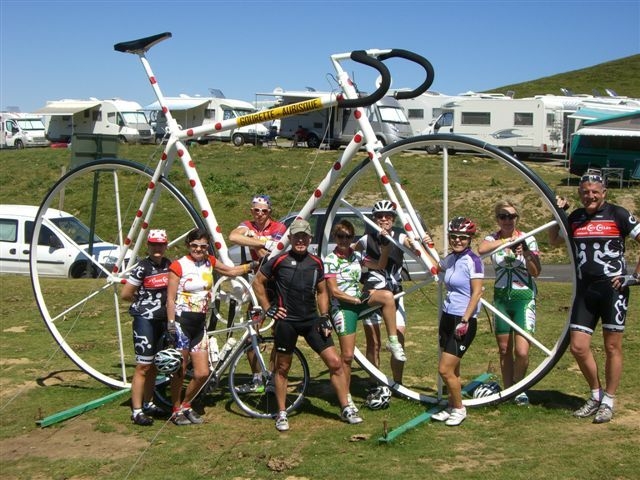 the_river_city_cycles_crew_at_the_tour_de_france